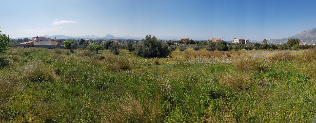 ΟΙΚΟΠΕΔΟ ΣΤΟ ΛΟΥΤΡΑΚΙ  ΚΟΡΙΝΘΙΑΣ
