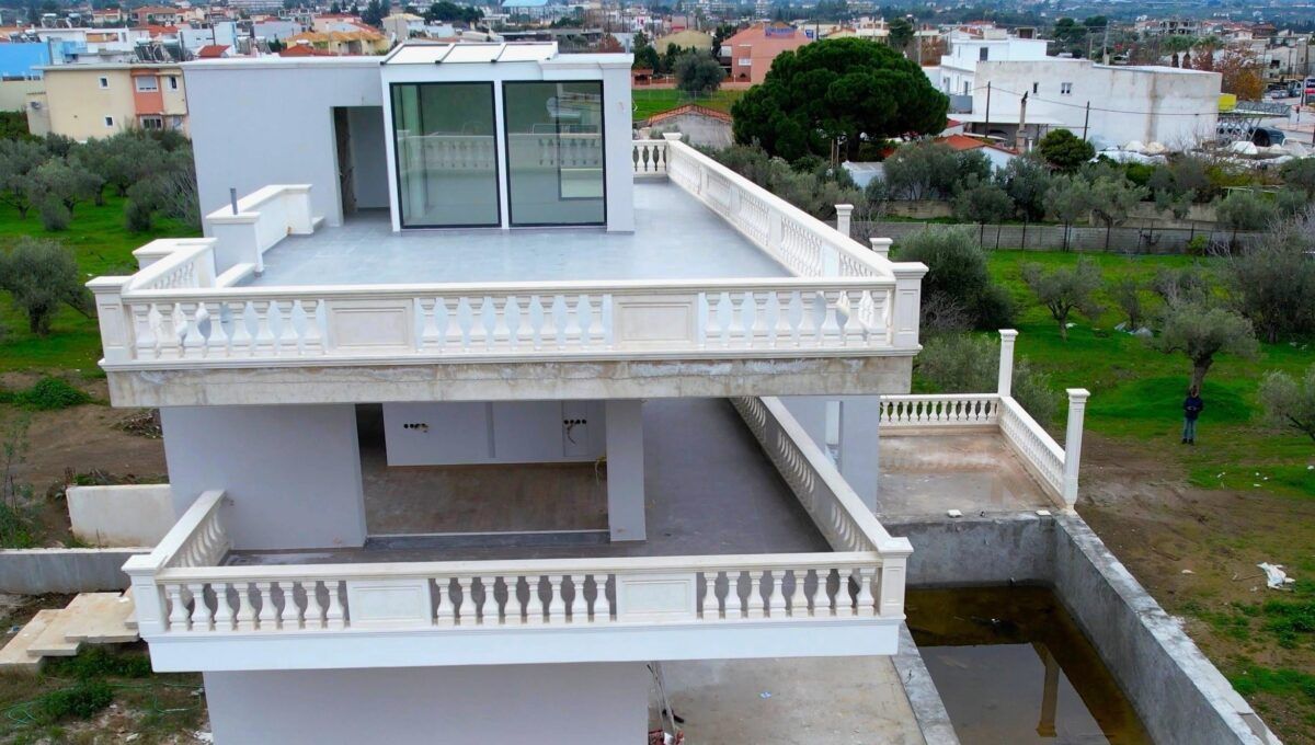 DJI_0036.MP4.00_01_12_21.Still001